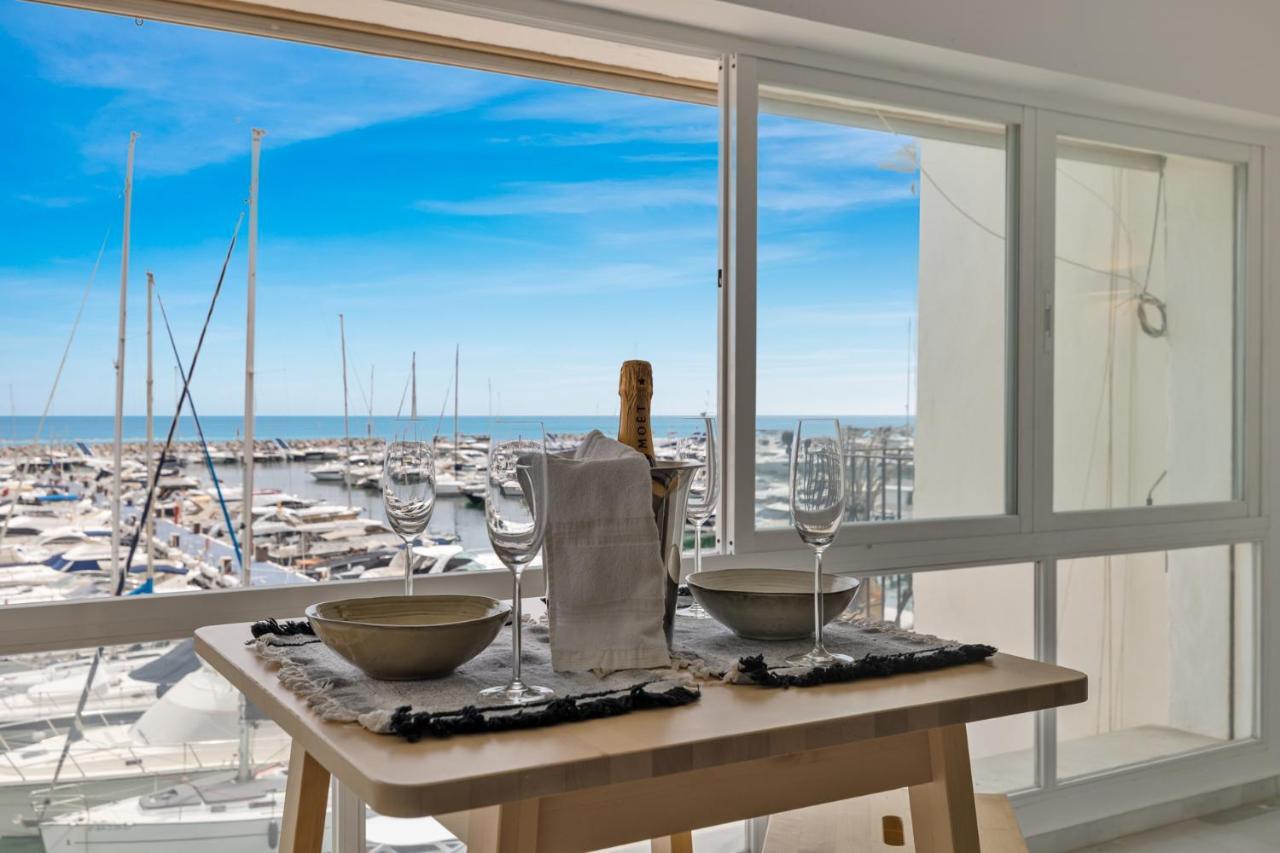 マルベーリャLuxurious Frontline Penthouse In Puerto Banusアパートメント エクステリア 写真