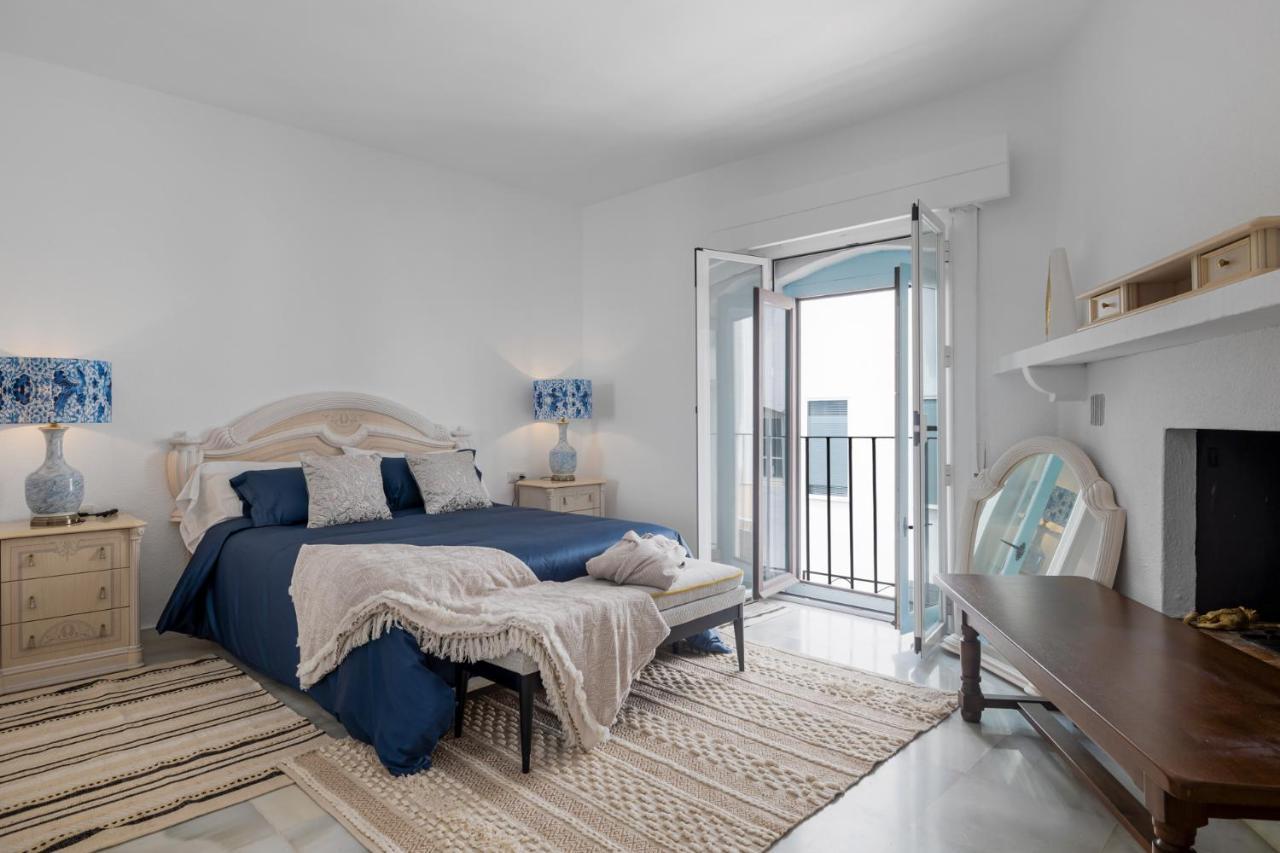 マルベーリャLuxurious Frontline Penthouse In Puerto Banusアパートメント エクステリア 写真